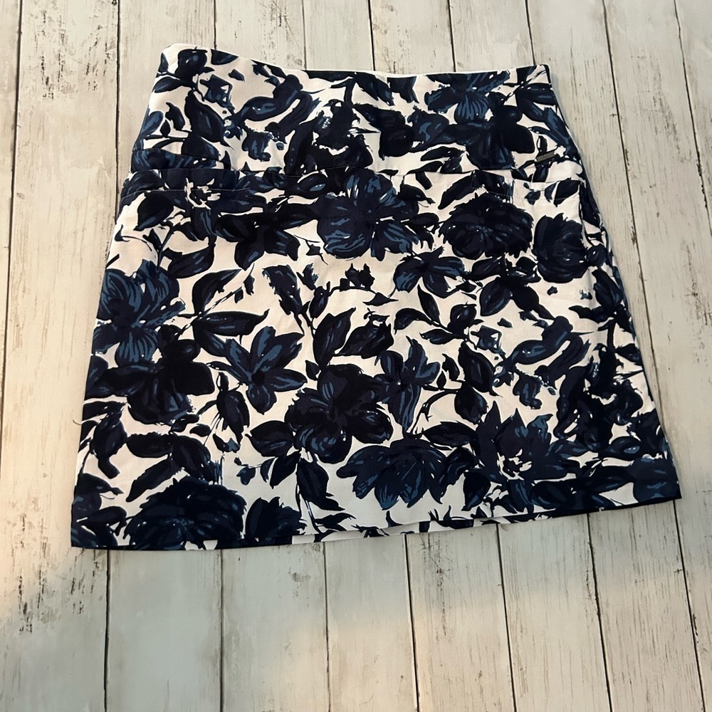 S.C. & CO. Ladies' Tummy Control Skort Large Floral